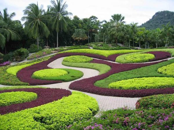 保潔公司草坪如何除雜草？